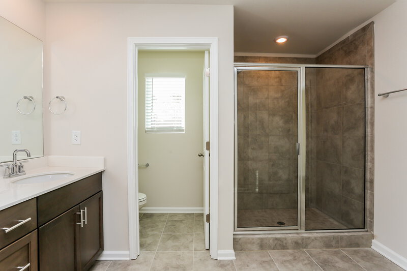 2,605/Mo, 1137 Sunny Lake Dr Lawrenceville, GA 30043 Main Bathroom View