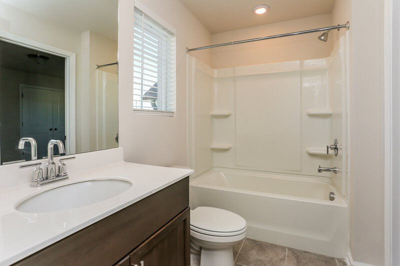 2,605/Mo, 1137 Sunny Lake Dr Lawrenceville, GA 30043 Bathroom View