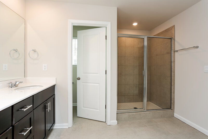 2,460/Mo, 1157 Sunny Lake Dr Lawrenceville, GA 30043 Main Bathroom View