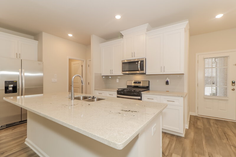 2,320/Mo, 1565 Villageside Ct Lawrenceville, GA 30043 Kitchen View