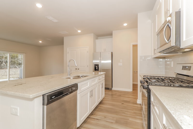 2,320/Mo, 1565 Villageside Ct Lawrenceville, GA 30043 Kitchen View 2