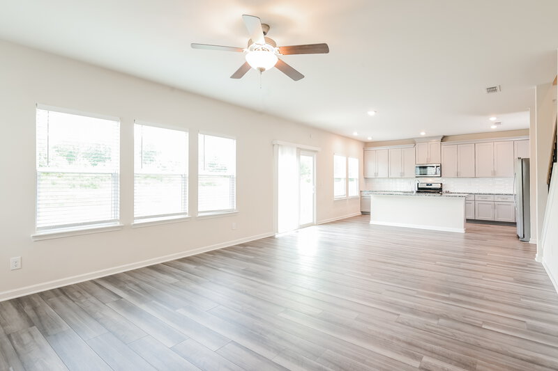 2,450/Mo, 5834 Union Grove Dr Braselton, GA 30517 Living Room View 2