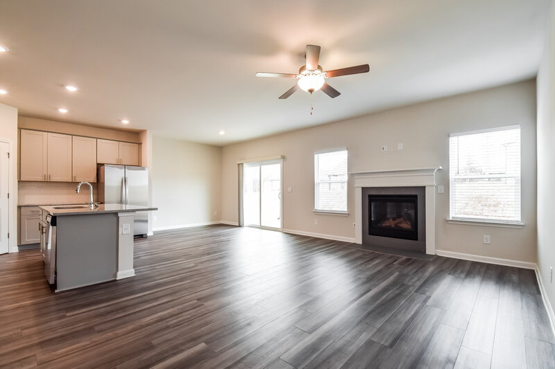 2,745/Mo, 5854 Union Grove Dr Braselton, GA 30517 Living Room View
