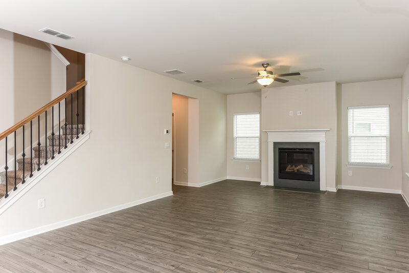 2,325/Mo, 5915 Green Ash Ct Braselton, GA 30517 Living Room View 2