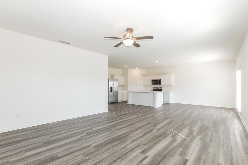 2,215/Mo, 132 Bentwater Way Hoschton, GA 30548 Living Room View 2