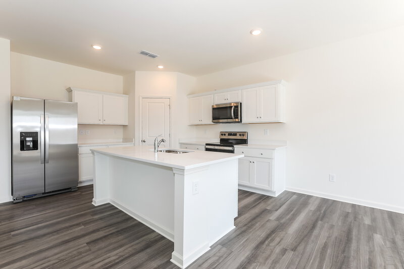 2,215/Mo, 132 Bentwater Way Hoschton, GA 30548 Kitchen View