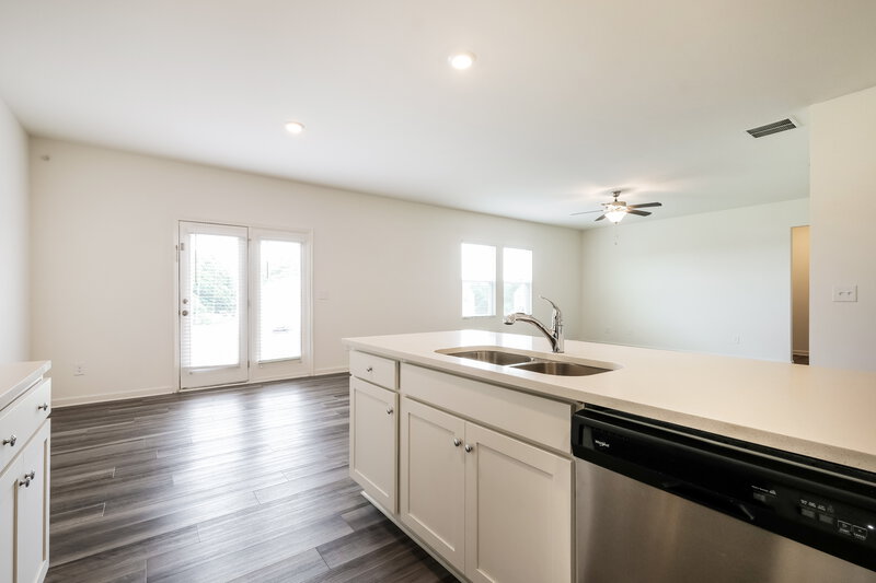 2,240/Mo, 132 Bentwater Way Hoschton, GA 30548 Kitchen View 2