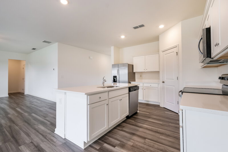 2,240/Mo, 132 Bentwater Way Hoschton, GA 30548 Kitchen View 3