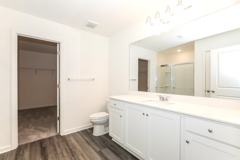 2,215/Mo, 132 Bentwater Way Hoschton, GA 30548 Main Bathroom View