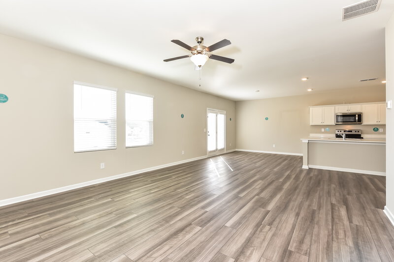 3,220/Mo, 12 Streamview Hoschton, GA 30548 Living Room View 2