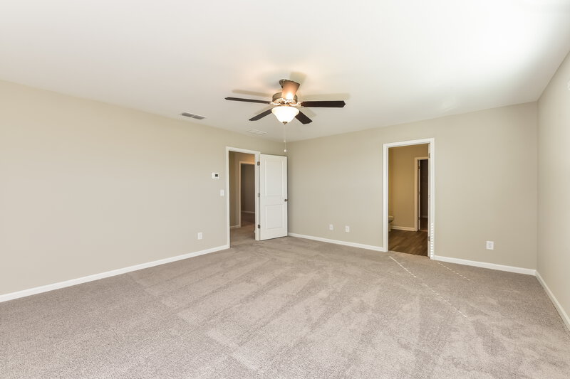 3,220/Mo, 12 Streamview Hoschton, GA 30548 Main Bedroom View
