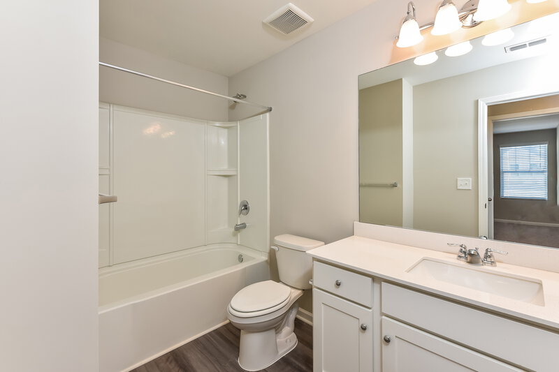 3,220/Mo, 12 Streamview Hoschton, GA 30548 Bathroom View