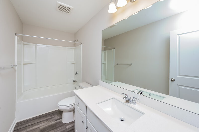 2,225/Mo, 198 Pond Court Hoschton, GA 30548 Bathroom View