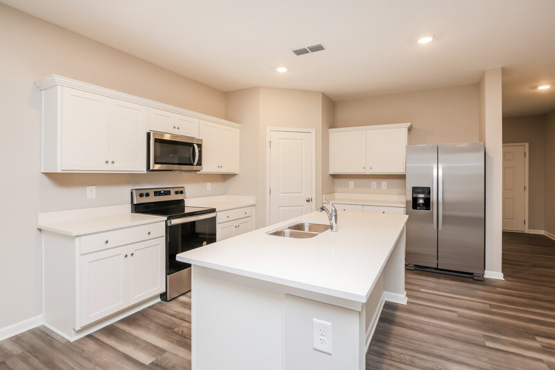 2,365/Mo, 265 Pond Court Hoschton, GA 30548 Kitchen View