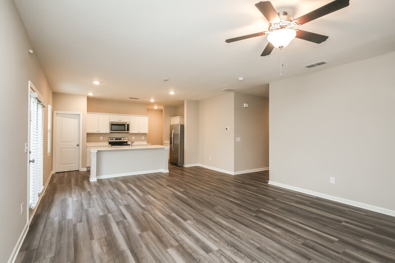 2,270/Mo, 15 Streamview Hoschton, GA 30548 Living Room View 2