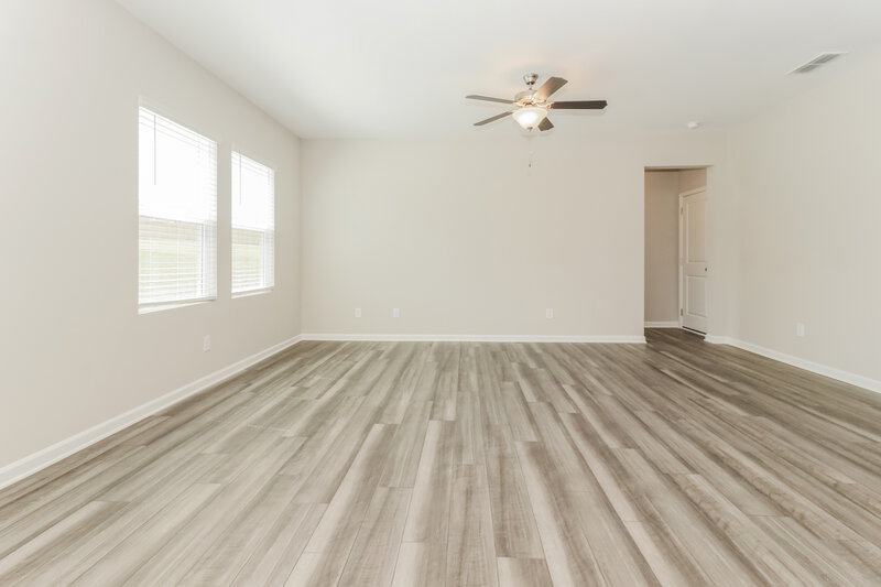 3,310/Mo, 102 Pond Ct Hoschton, GA 30548 Living Room View