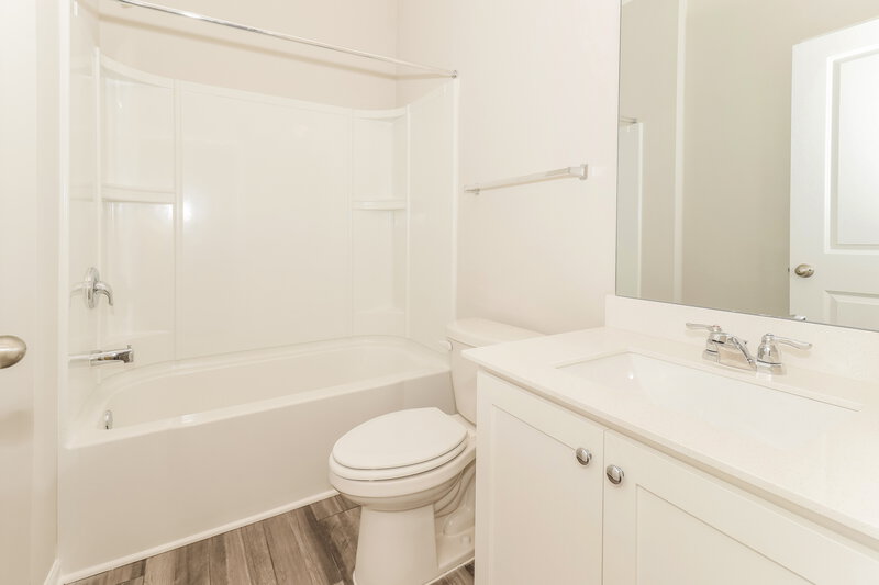 3,310/Mo, 102 Pond Ct Hoschton, GA 30548 Bathroom View 2