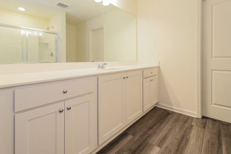 2,030/Mo, 445 Knightsbridge Ln Winder, GA 30680 Bathroom View