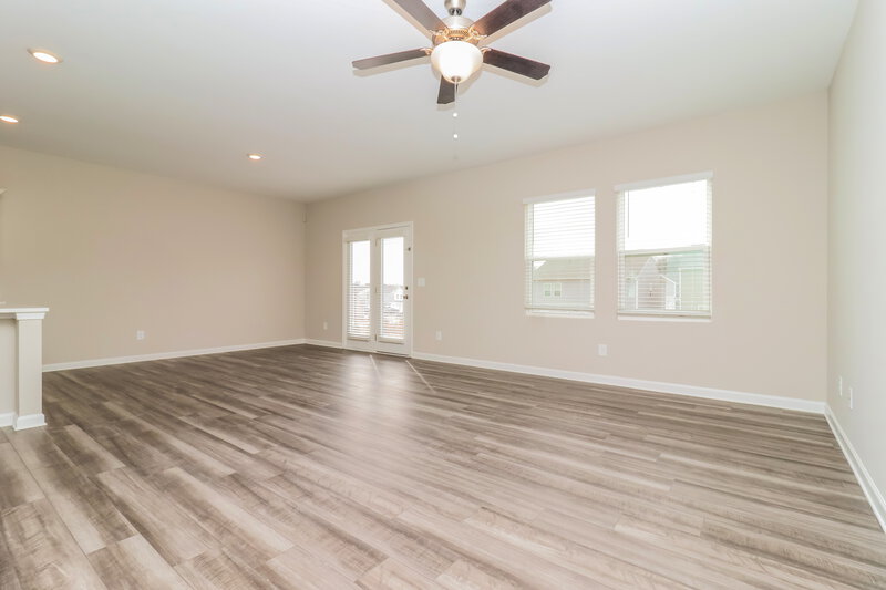 2,455/Mo, 506 Knightsbridge Lane Winder, GA 30680 Living Room View