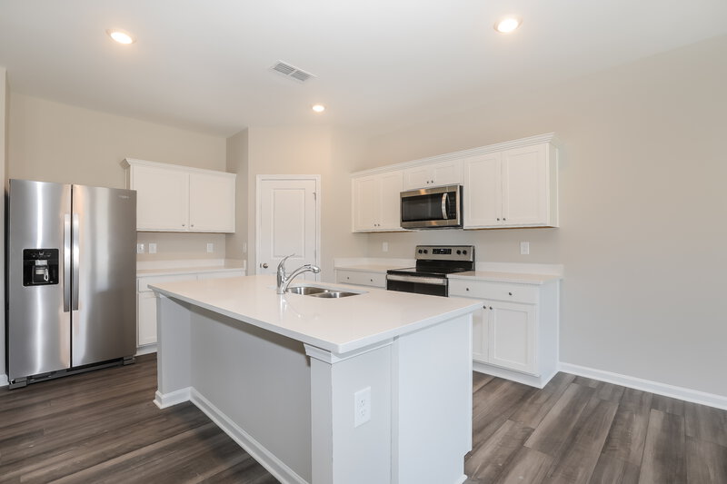 2,545/Mo, 536 Knightsbridge Lane Winder, GA 30680 Kitchen View