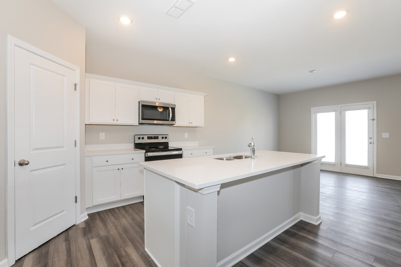 2,545/Mo, 536 Knightsbridge Lane Winder, GA 30680 Kitchen View 2