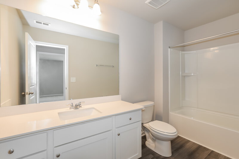 2,545/Mo, 536 Knightsbridge Lane Winder, GA 30680 Bathroom View