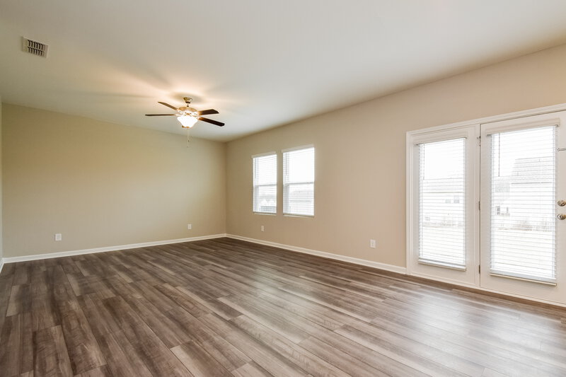 2,030/Mo, 526 Knightsbridge Lane Winder, GA 30680 Living Room View