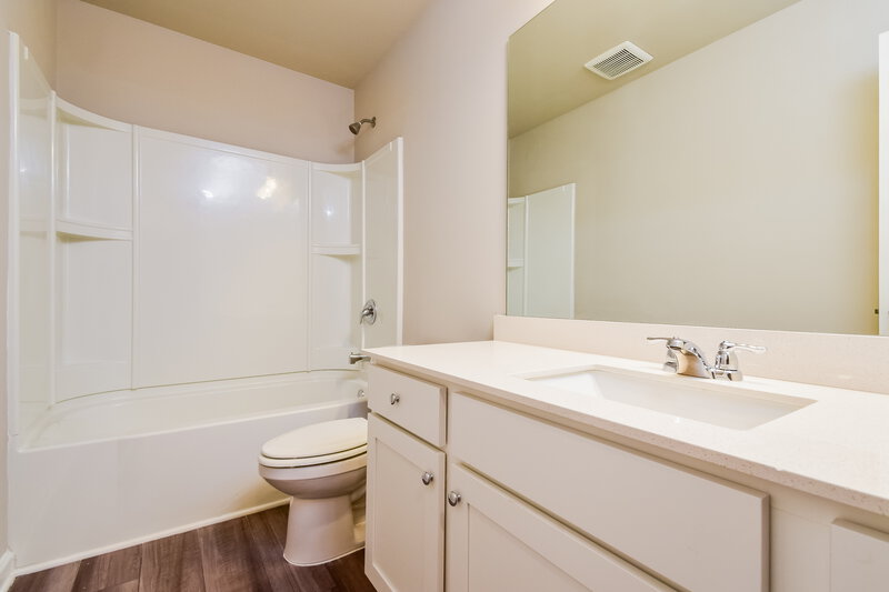 2,030/Mo, 526 Knightsbridge Lane Winder, GA 30680 Bathroom View