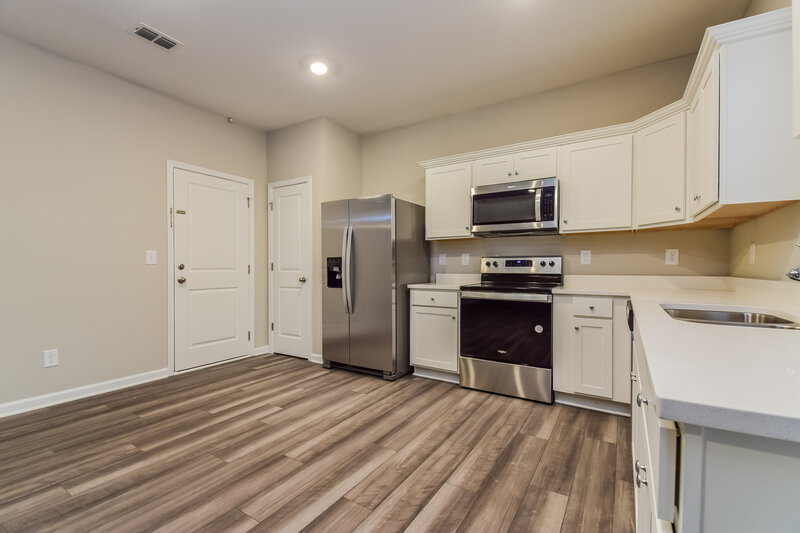 2,090/Mo, 525 Knightsbridge Lane Winder, GA 30680 Kitchen View