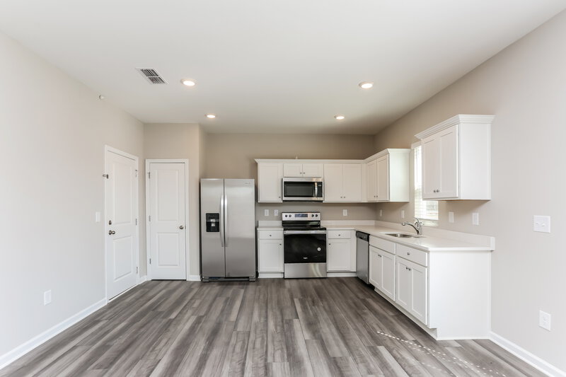 2,345/Mo, 19 Hyde Park Winder, GA 30680 Kitchen View