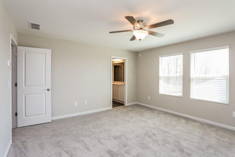 2,345/Mo, 19 Hyde Park Winder, GA 30680 Main Bedroom View