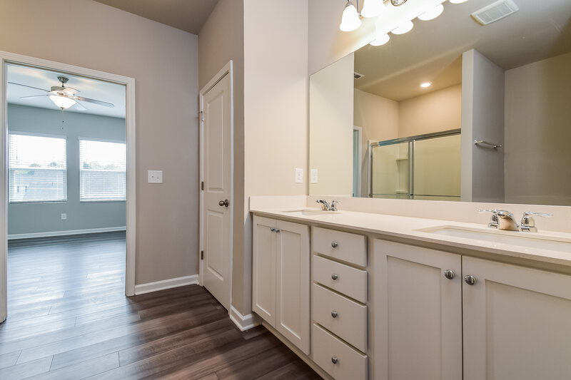 2,190/Mo, 570 Knightsbridge Lane Winder, GA 30680 Main Bathroom View