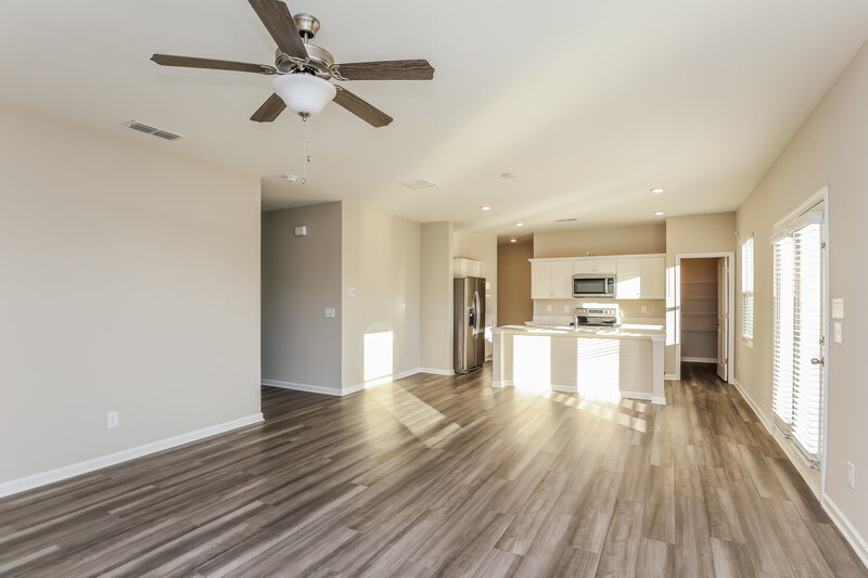 2,175/Mo, 601 Knightsbridge Lane Winder, GA 30680 Living Room View 2