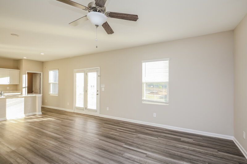 2,175/Mo, 601 Knightsbridge Lane Winder, GA 30680 Living Room View 3