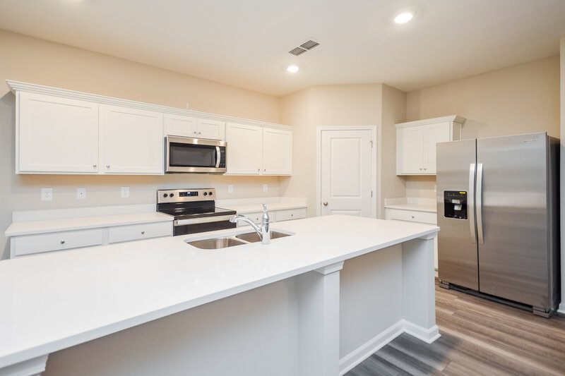 2,150/Mo, 590 Knightsbridge Lane Winder, GA 30680 Kitchen View