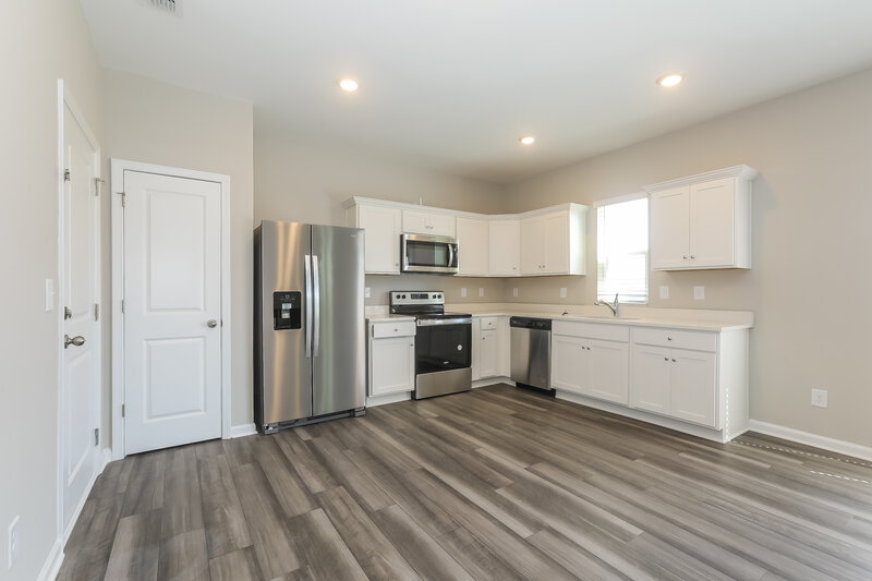 1,890/Mo, 613 Knightsbridge Lane Winder, GA 30680 Kitchen View