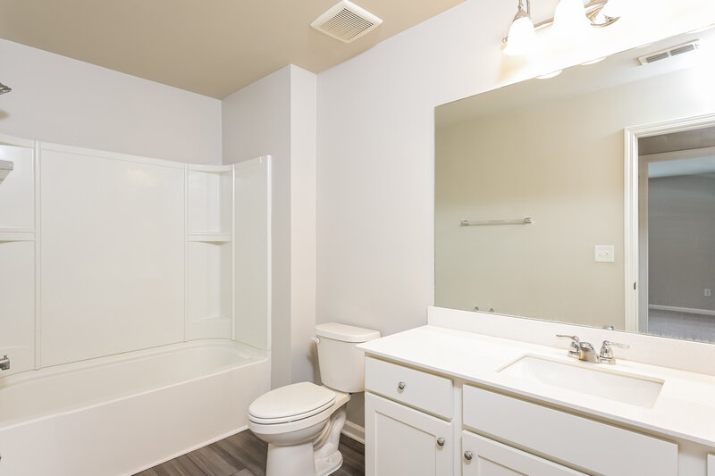 2,440/Mo, 49 Hyde Park Winder, GA 30680 Bathroom View