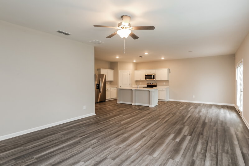 2,255/Mo, 69 Hyde Park Winder, GA 30680 Living Room View 2