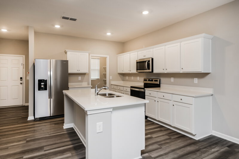 2,235/Mo, 89 Hyde Park Winder, GA 30680 Kitchen View