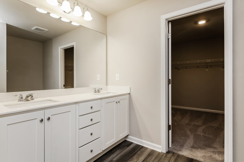2,235/Mo, 89 Hyde Park Winder, GA 30680 Main Bathroom View