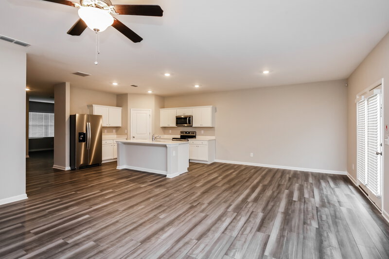 2,630/Mo, 99 Hyde Park Winder, GA 30680 Living Room View 2