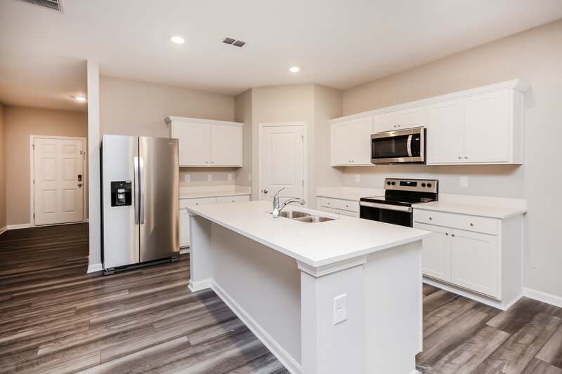 2,630/Mo, 99 Hyde Park Winder, GA 30680 Kitchen View