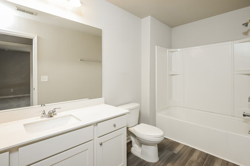 2,240/Mo, 80 Hyde Park Winder, GA 30680 Bathroom View