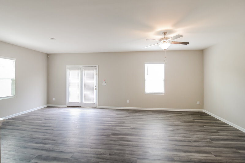 2,130/Mo, 70 Hyde Park Winder, GA 30680 Living Room View