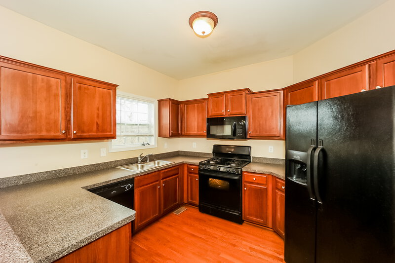 2,050/Mo, 251 Kyles Cir Hiram, GA 30141 Kitchen View