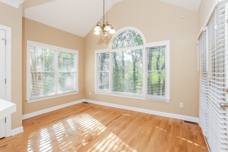 3,530/Mo, 1752 Bakers Mill Rd Dacula, GA 30019 Breakfast Nook View