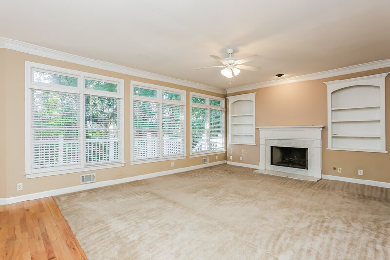 3,530/Mo, 1752 Bakers Mill Rd Dacula, GA 30019 Family Room View 2