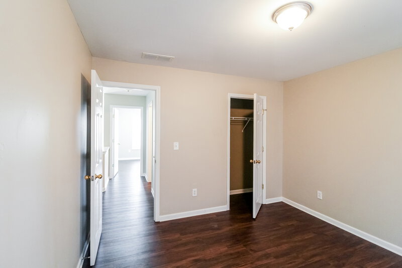 2,745/Mo, 2447 Longmont Dr Lawrenceville, GA 30044 Bedroom View 3