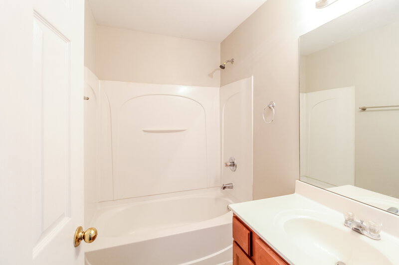 2,745/Mo, 2447 Longmont Dr Lawrenceville, GA 30044 Bathroom View