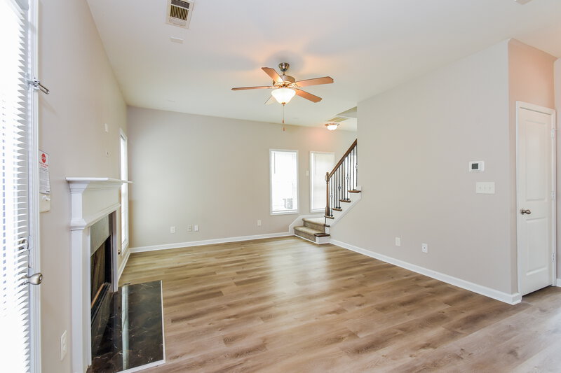 2,465/Mo, 5930 Vinings Vintage Way Mableton, GA 30126 Living Room View